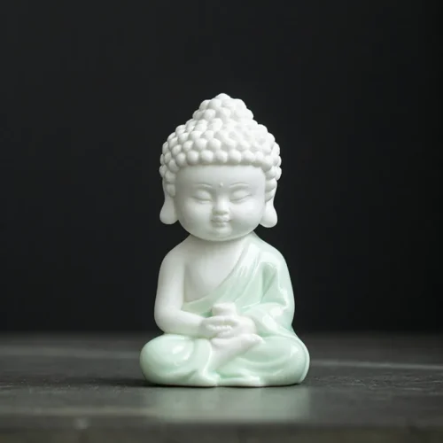 Household ceramic Buddha statues and small ornaments